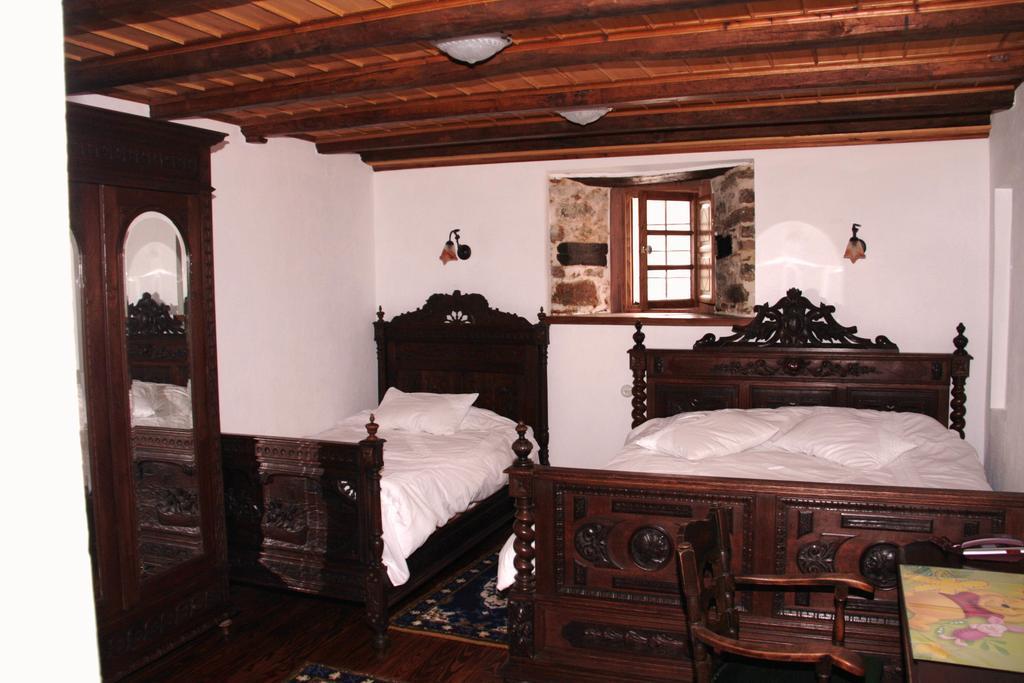 Bed and Breakfast Ta Xelidonakia Pinakátai Exterior foto