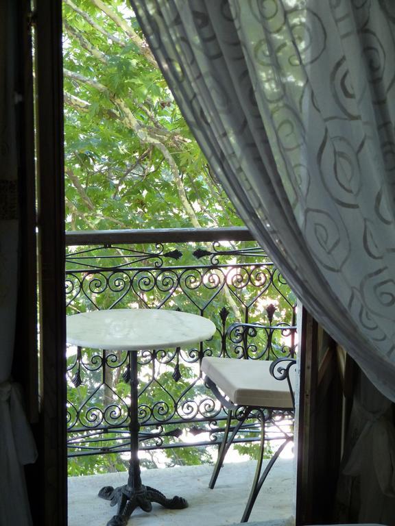 Bed and Breakfast Ta Xelidonakia Pinakátai Exterior foto
