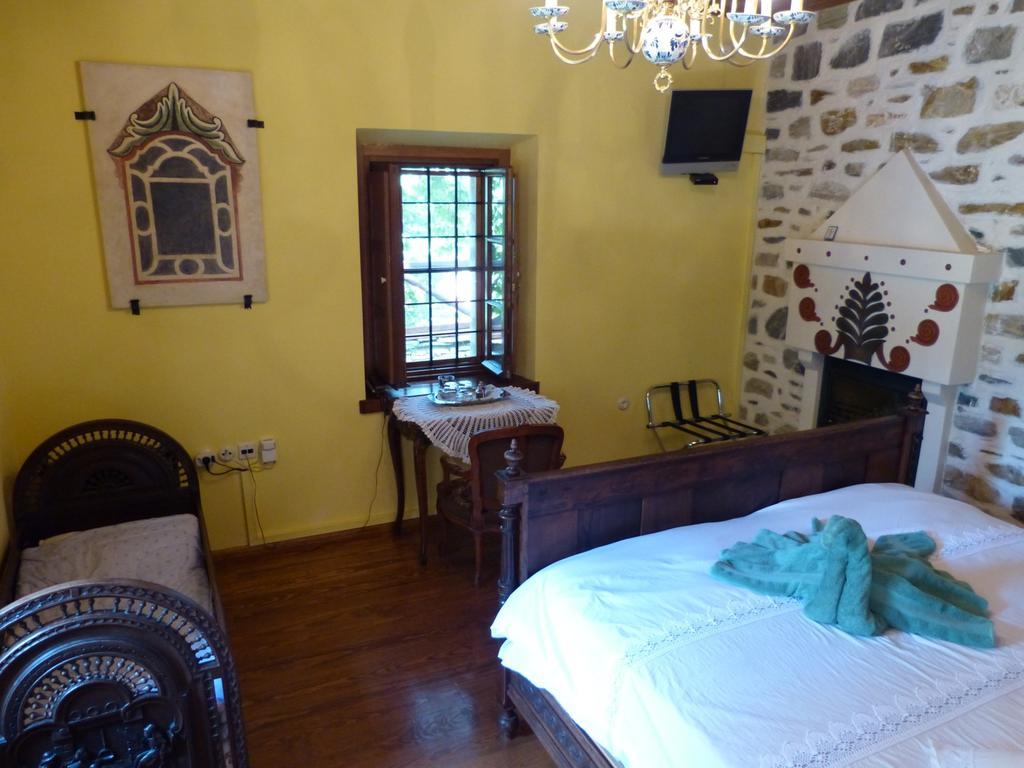 Bed and Breakfast Ta Xelidonakia Pinakátai Exterior foto