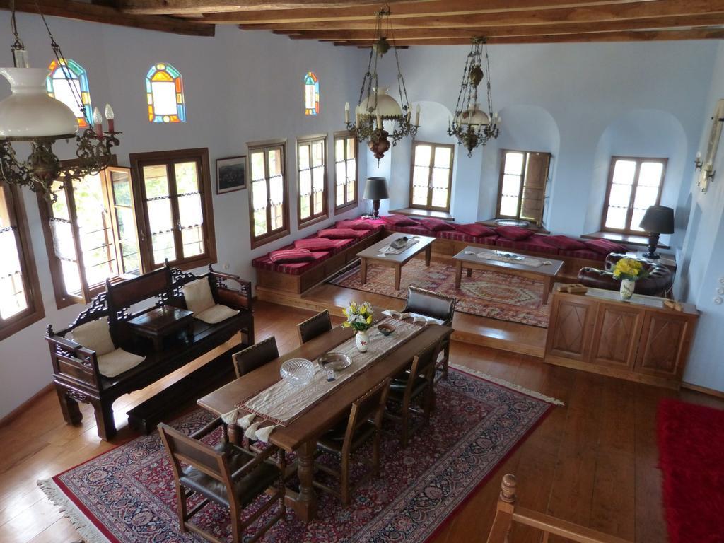 Bed and Breakfast Ta Xelidonakia Pinakátai Exterior foto