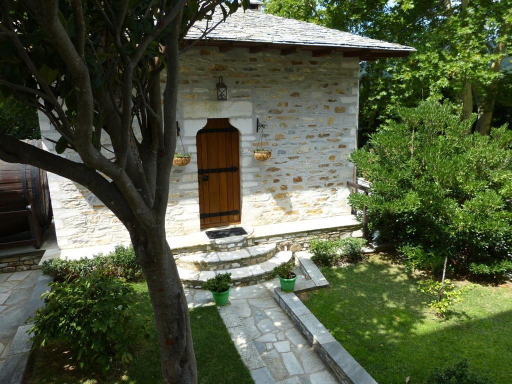 Bed and Breakfast Ta Xelidonakia Pinakátai Exterior foto